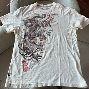 Marc Ecko Cream Short Sleeve Tee with Intricate Design Never Worn
